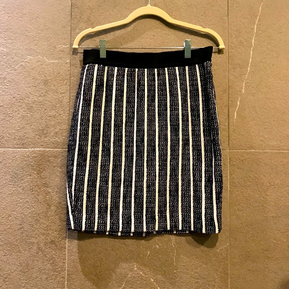 🖤HOST PICK🖤 ANN TAYLOR PETITE PENCIL SKIRT, B&W stripes, Sz 6P